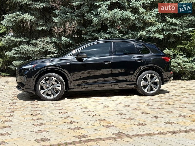 Audi Q4 e-tron 2023