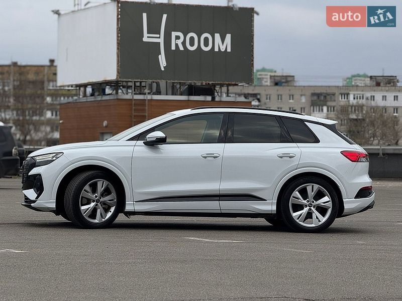 Внедорожник / Кроссовер Audi Q4 e-tron 2021 в Киеве