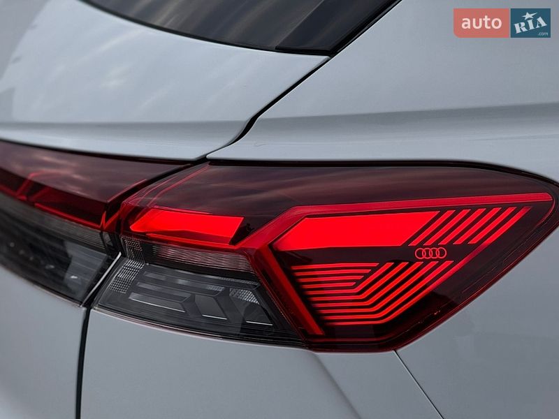 Внедорожник / Кроссовер Audi Q4 e-tron 2021 в Киеве
