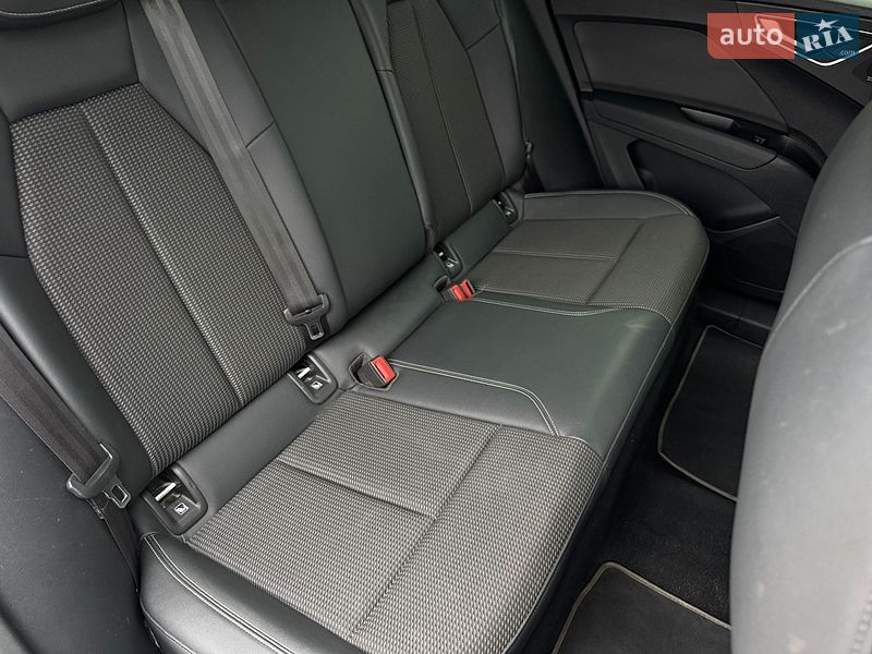 Внедорожник / Кроссовер Audi Q4 e-tron 2021 в Киеве