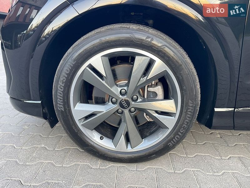 Внедорожник / Кроссовер Audi Q4 e-tron 2024 в Черновцах