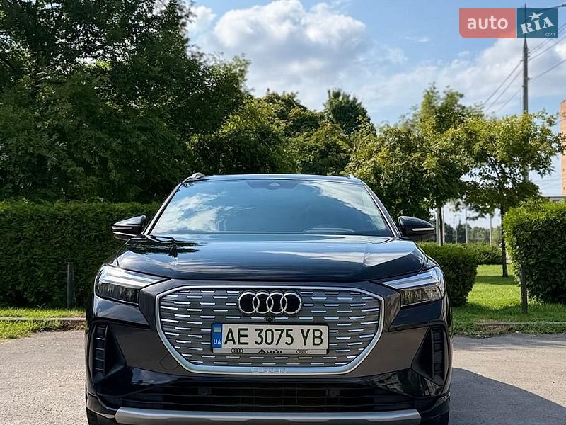 Audi Q4 e-tron 2023 Audi Q4 e-tron 2023