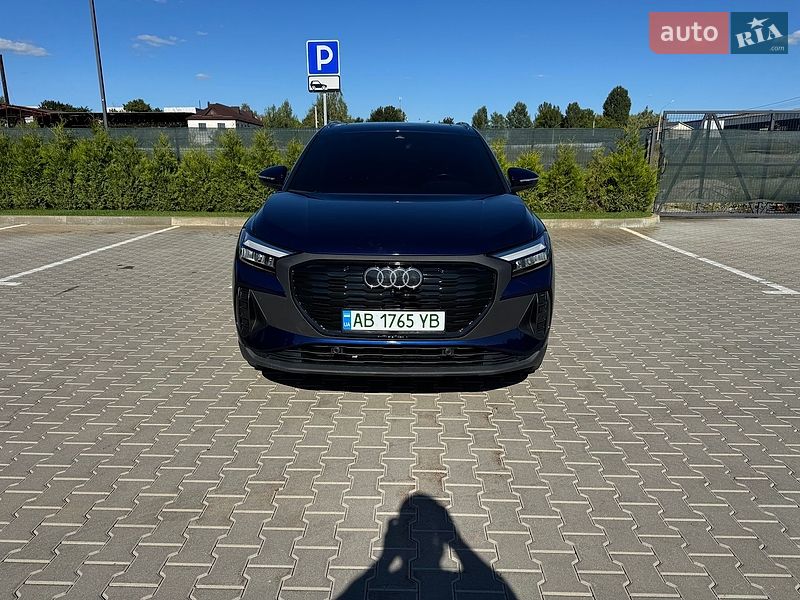 Внедорожник / Кроссовер Audi Q4 e-tron 2022 в Виннице