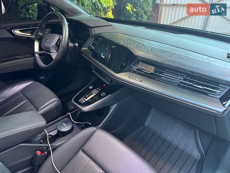 Внедорожник / Кроссовер Audi Q4 e-tron 2022 в Виннице