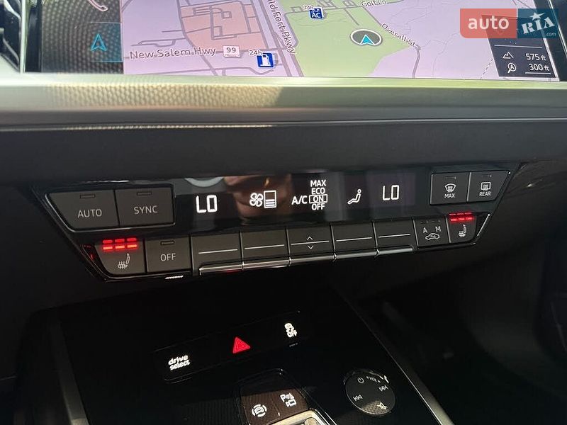 Позашляховик / Кросовер Audi Q4 e-tron 2024 в Львові