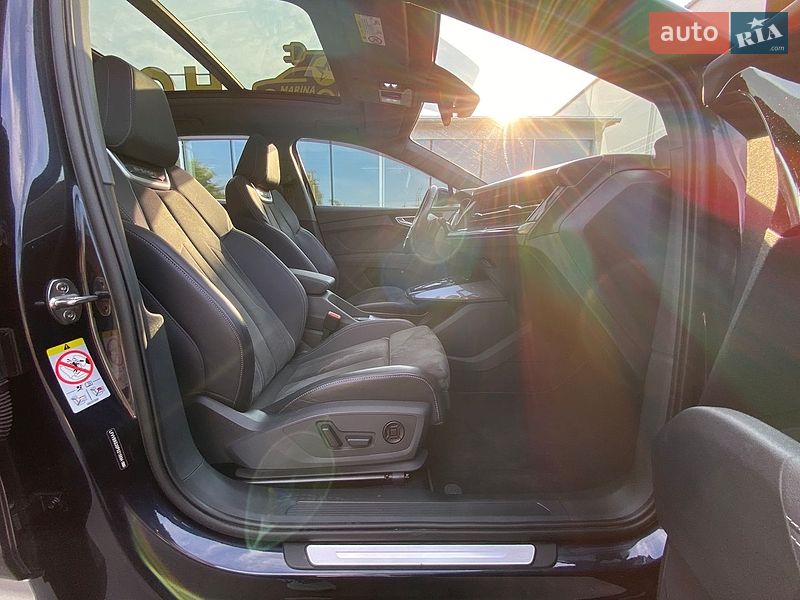 Внедорожник / Кроссовер Audi Q4 e-tron 2023 в Киеве