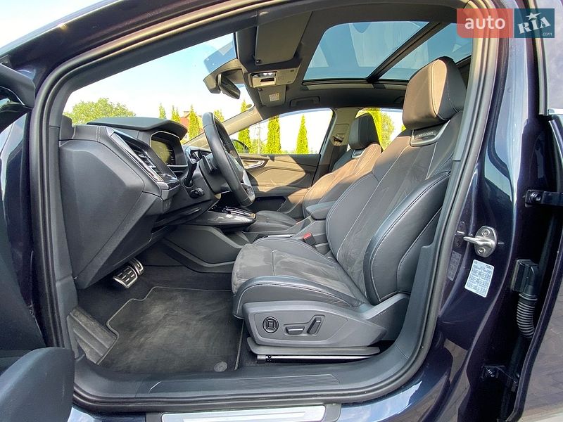 Внедорожник / Кроссовер Audi Q4 e-tron 2023 в Киеве