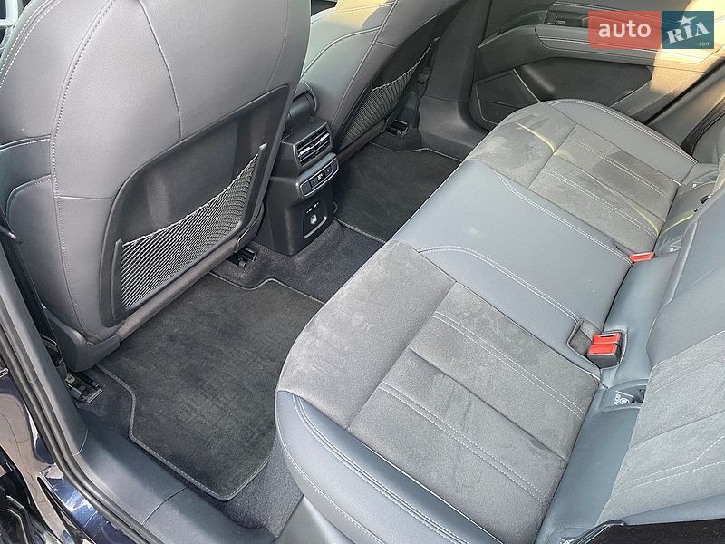 Внедорожник / Кроссовер Audi Q4 e-tron 2023 в Киеве