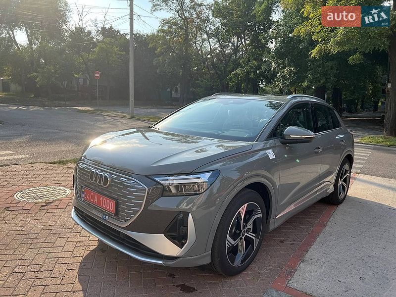 Внедорожник / Кроссовер Audi Q4 e-tron 2024 в Ивано-Франковске