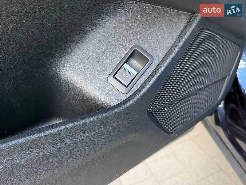 Внедорожник / Кроссовер Audi Q4 e-tron 2024 в Львове