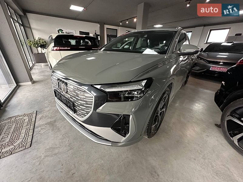 Audi Q4 e-tron 2024