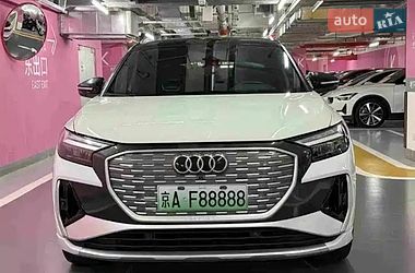 Внедорожник / Кроссовер Audi Q4 e-tron 2023 в Львове