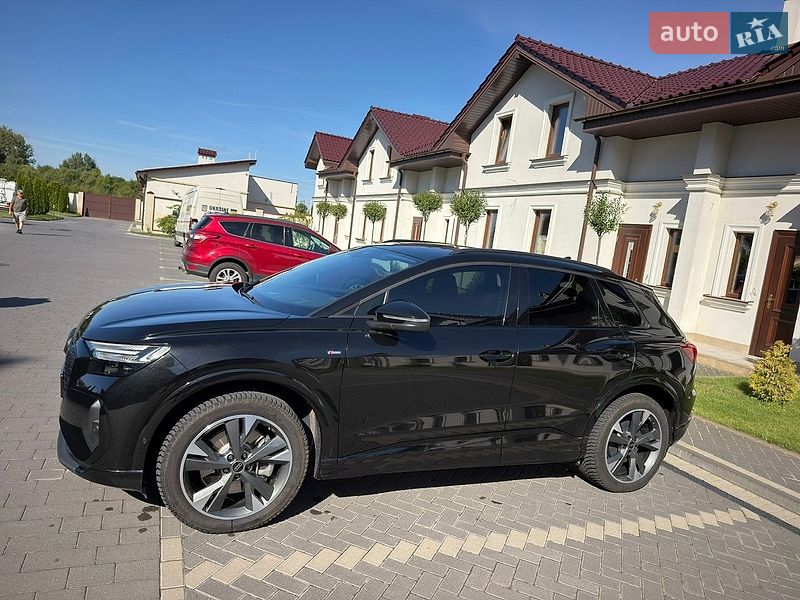 Внедорожник / Кроссовер Audi Q4 e-tron 2023 в Львове