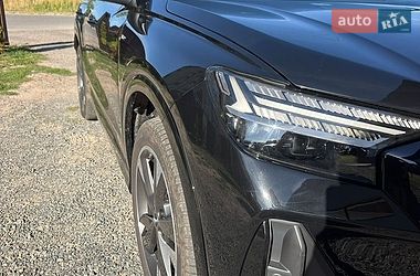 Внедорожник / Кроссовер Audi Q4 e-tron 2023 в Львове