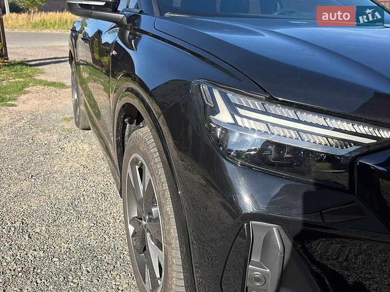Внедорожник / Кроссовер Audi Q4 e-tron 2023 в Львове