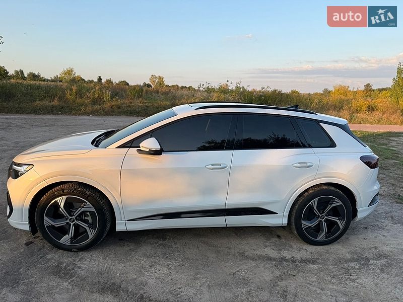 Позашляховик / Кросовер Audi Q4 e-tron 2024 в Василькові