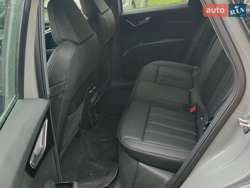 Внедорожник / Кроссовер Audi Q4 e-tron 2024 в Киеве фото 14 Внедорожник / Кроссовер Audi Q4 e-tron 2024 в Киеве