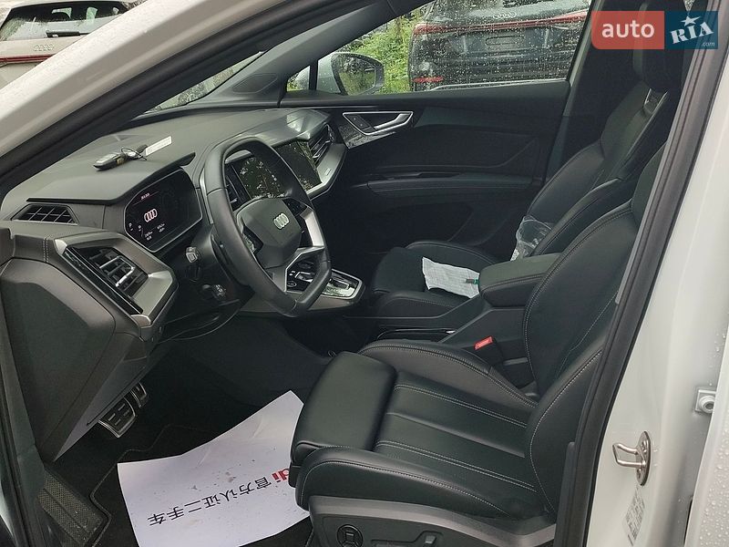 Внедорожник / Кроссовер Audi Q4 e-tron 2024 в Киеве