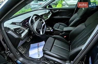 Внедорожник / Кроссовер Audi Q4 e-tron 2024 в Киеве