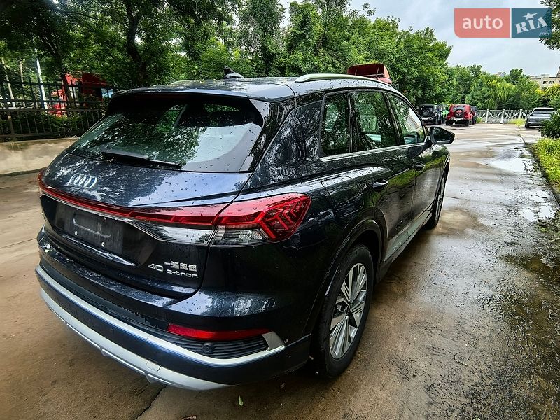 Внедорожник / Кроссовер Audi Q4 e-tron 2024 в Киеве