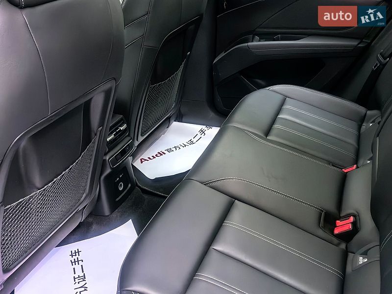 Внедорожник / Кроссовер Audi Q4 e-tron 2024 в Киеве
