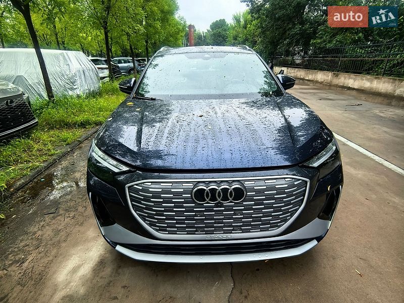 Внедорожник / Кроссовер Audi Q4 e-tron 2024 в Киеве