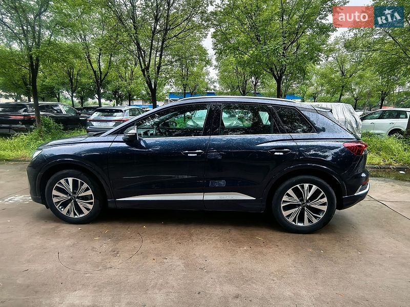 Внедорожник / Кроссовер Audi Q4 e-tron 2024 в Киеве