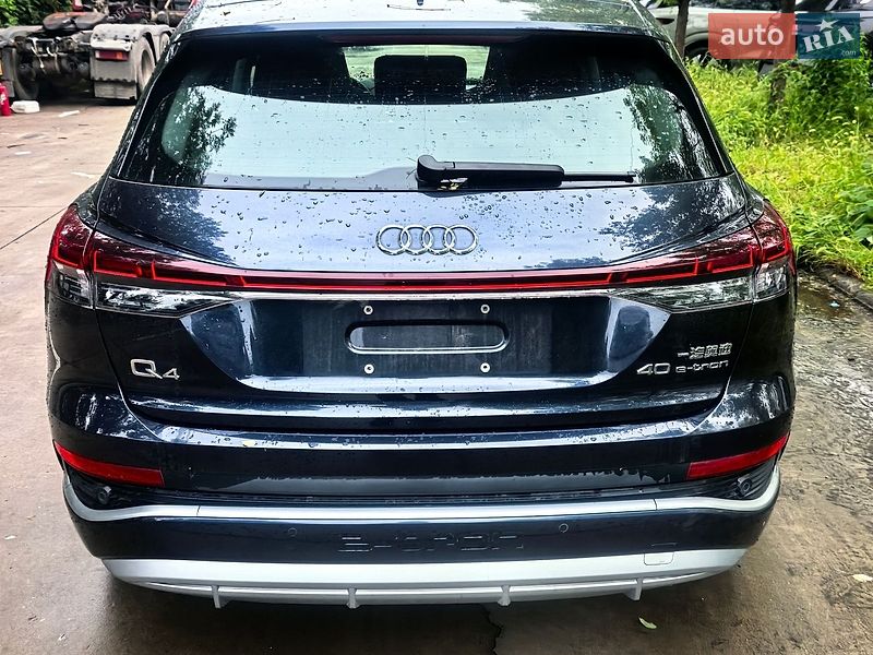 Внедорожник / Кроссовер Audi Q4 e-tron 2024 в Киеве