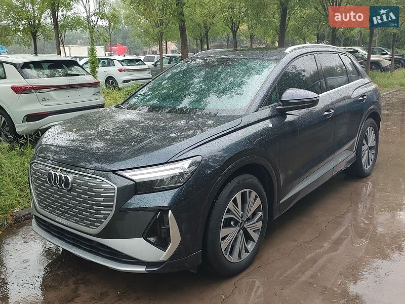 Audi Q4 e-tron 2024