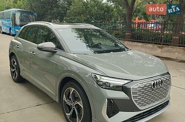 Внедорожник / Кроссовер Audi Q4 e-tron 2024 в Львове