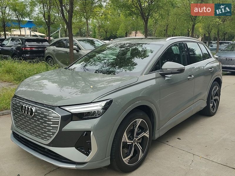 Внедорожник / Кроссовер Audi Q4 e-tron 2024 в Львове