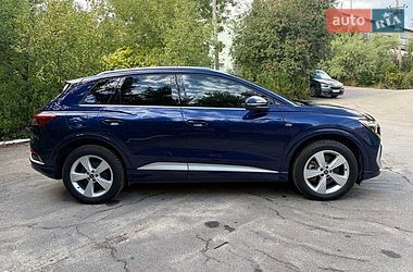 Внедорожник / Кроссовер Audi Q4 e-tron 2023 в Лубнах