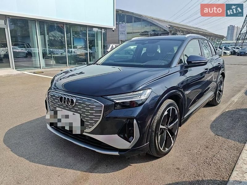 Audi Q4 e-tron 2023