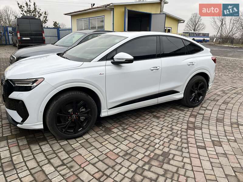 Позашляховик / Кросовер Audi Q4 Sportback e-tron 2023 в Львові