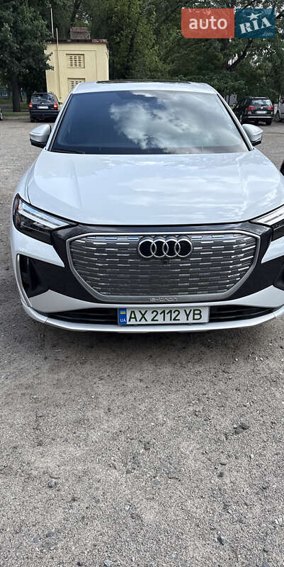 Позашляховик / Кросовер Audi Q4 Sportback e-tron 2023 в Києві