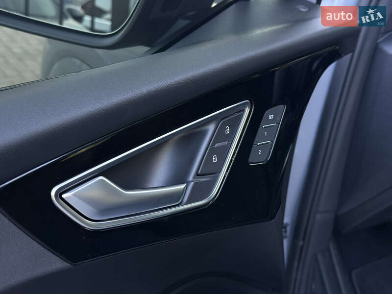 Внедорожник / Кроссовер Audi Q4 Sportback e-tron 2023 в Николаеве