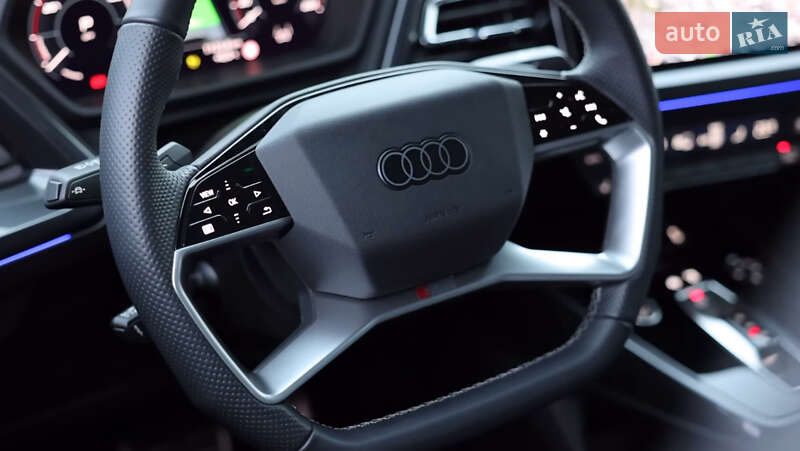 Позашляховик / Кросовер Audi Q4 Sportback e-tron 2022 в 