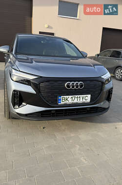 Внедорожник / Кроссовер Audi Q4 Sportback e-tron 2022 в 