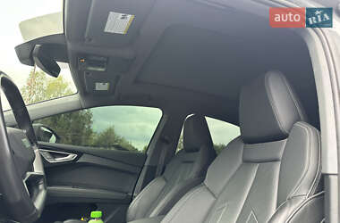Внедорожник / Кроссовер Audi Q4 Sportback e-tron 2023 в 