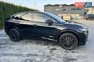 Внедорожник / Кроссовер Audi Q4 Sportback e-tron 2022 в 