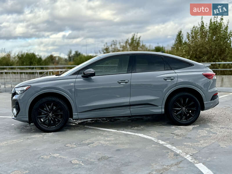 Позашляховик / Кросовер Audi Q4 Sportback e-tron 2022 в Києві