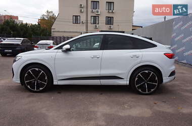 Внедорожник / Кроссовер Audi Q4 Sportback e-tron 2022 в 