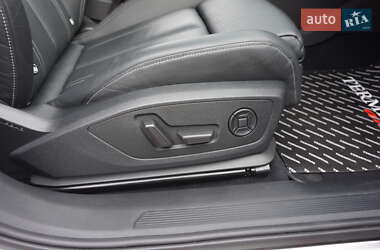 Внедорожник / Кроссовер Audi Q4 Sportback e-tron 2022 в 
