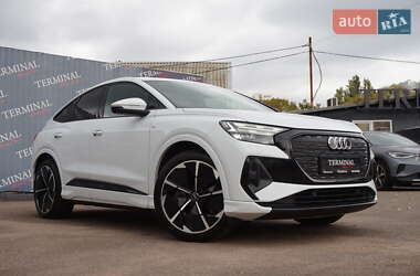 Внедорожник / Кроссовер Audi Q4 Sportback e-tron 2022 в 