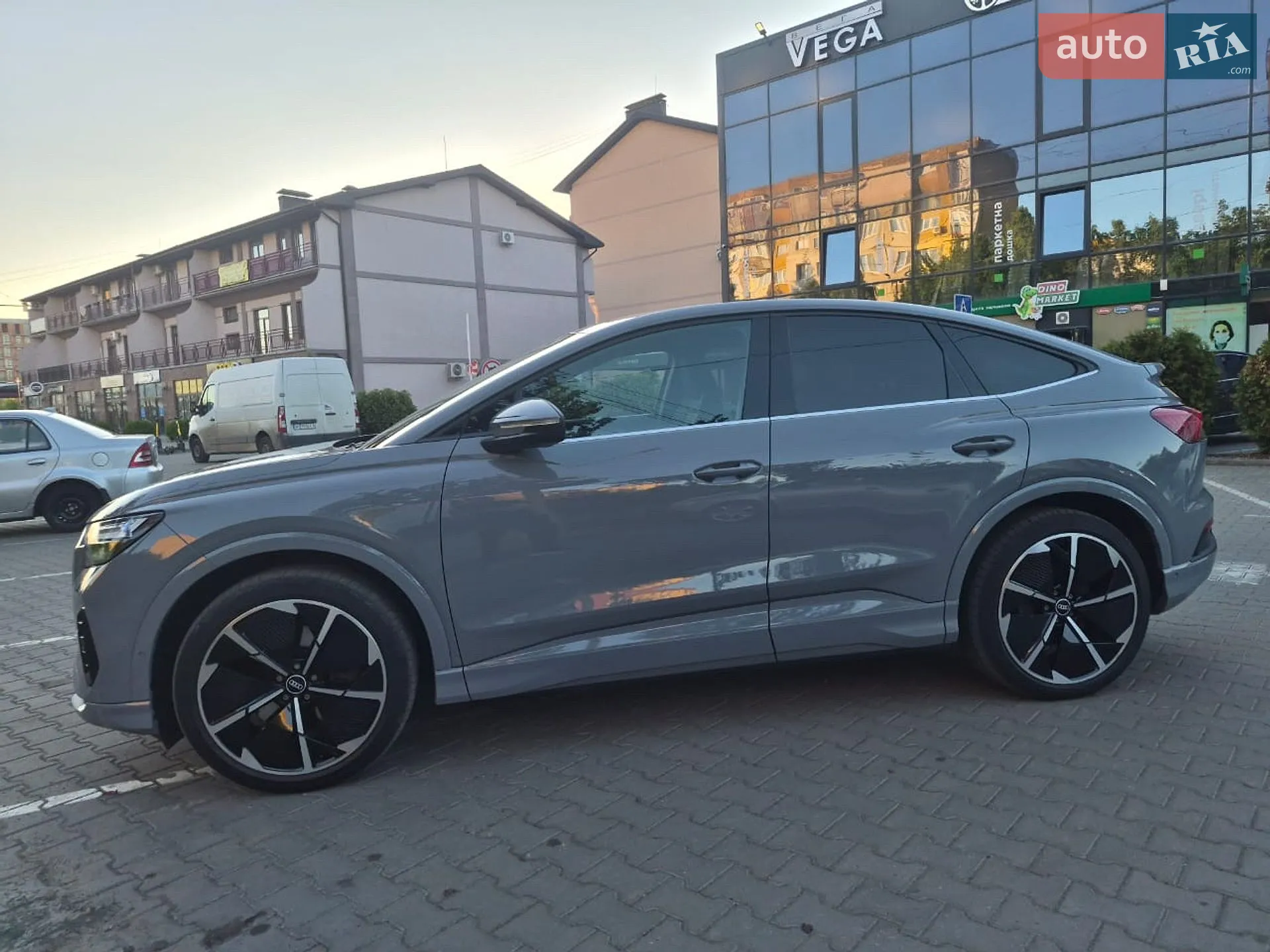 2022 Audi Q4 Sportback e-tron - мініатюра 10