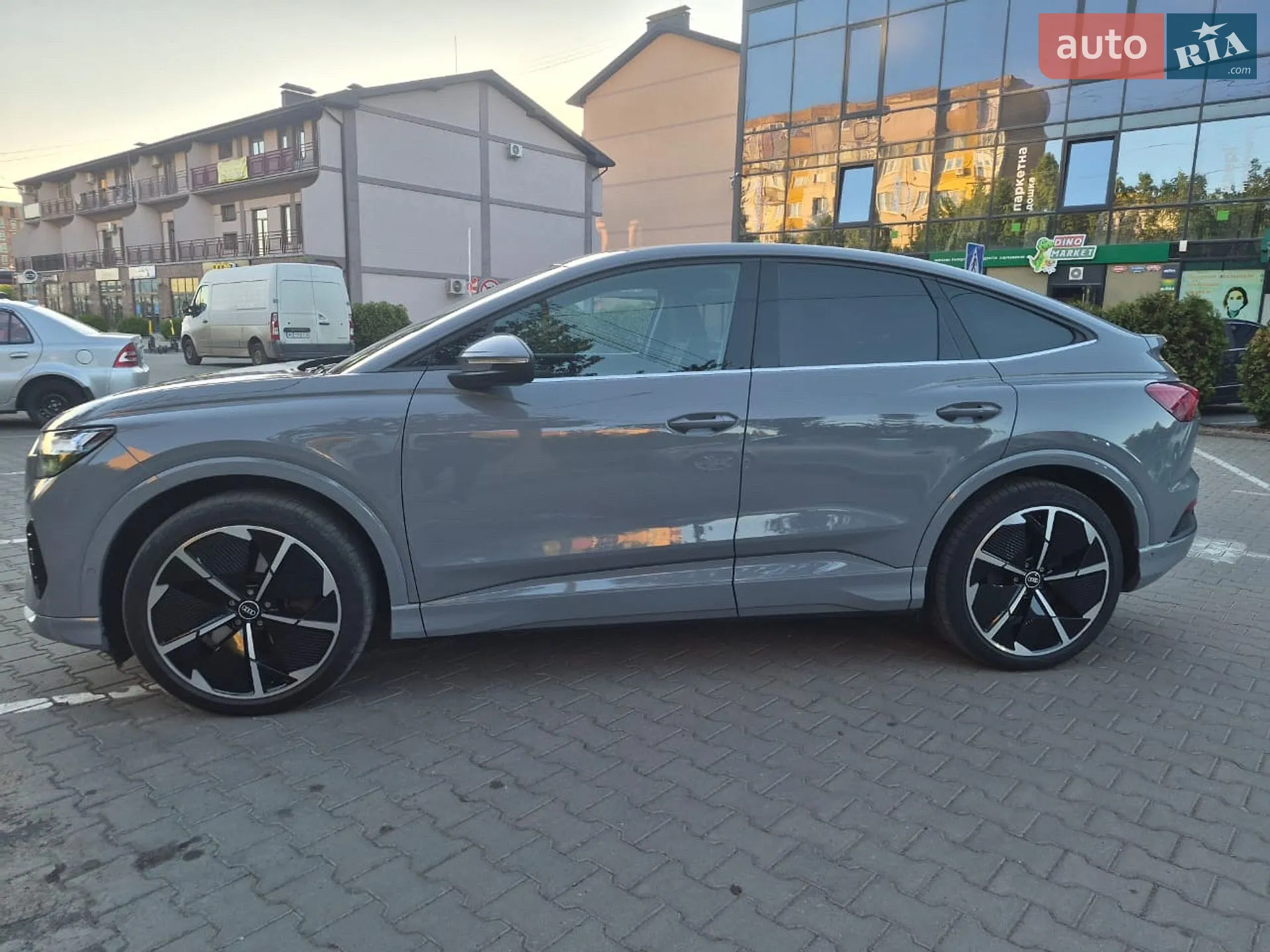2022 Audi Q4 Sportback e-tron - мініатюра 6
