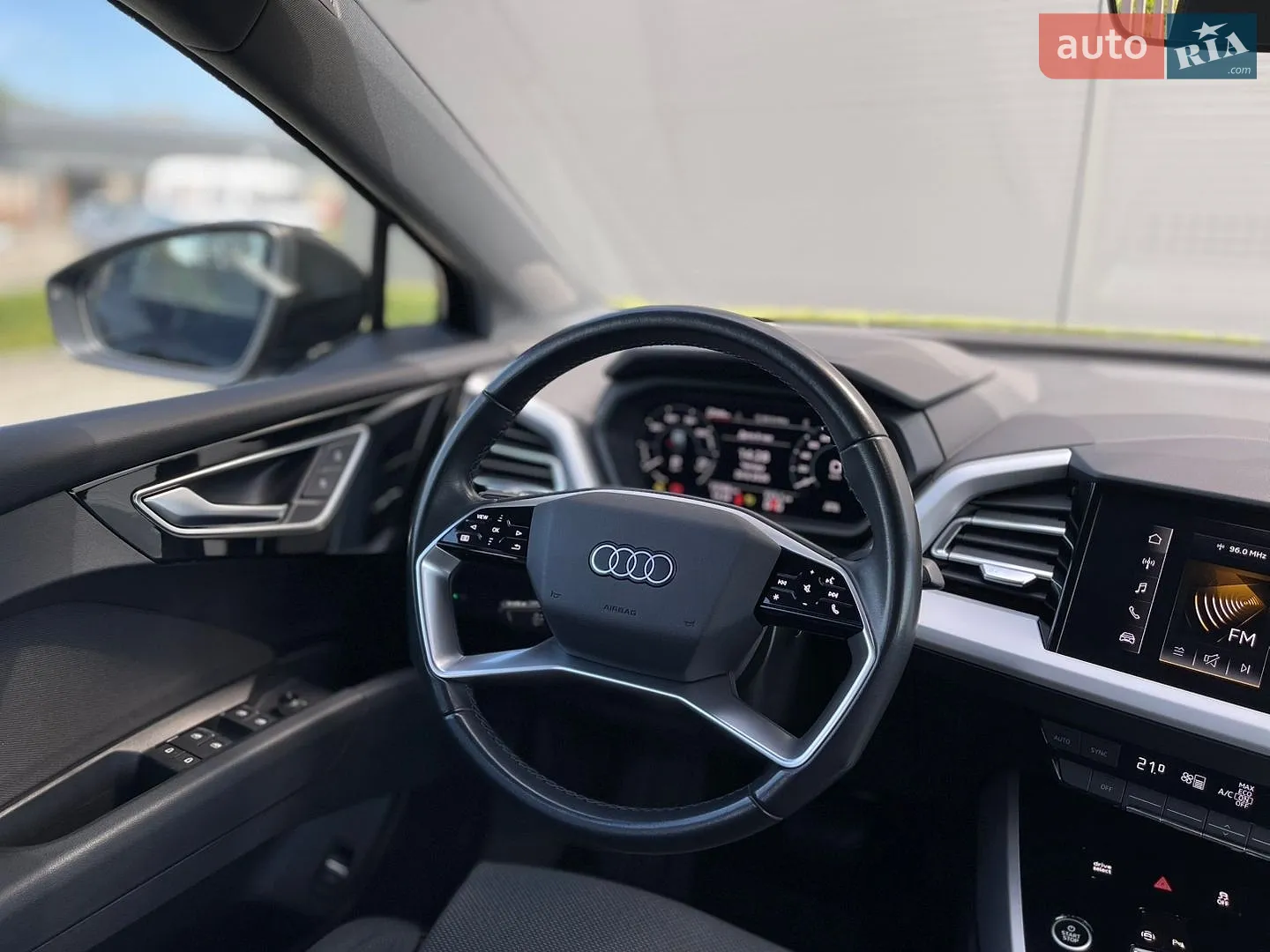 2022 Audi Q4 Sportback e-tron - мініатюра 13
