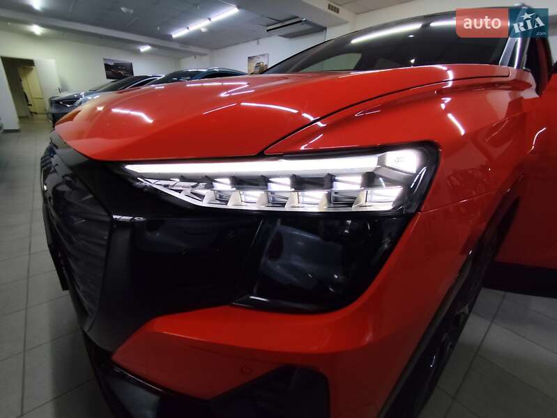 Позашляховик / Кросовер Audi Q5 e-tron 2023 в Києві
