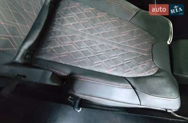 Позашляховик / Кросовер Audi Q5 e-tron 2023 в 