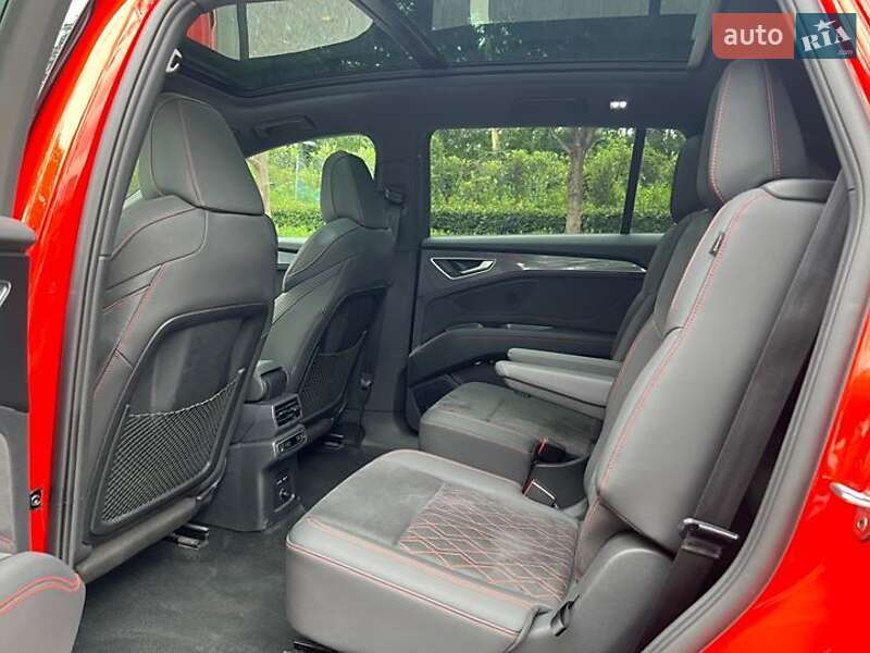 Внедорожник / Кроссовер Audi Q5 e-tron 2022 в Киеве